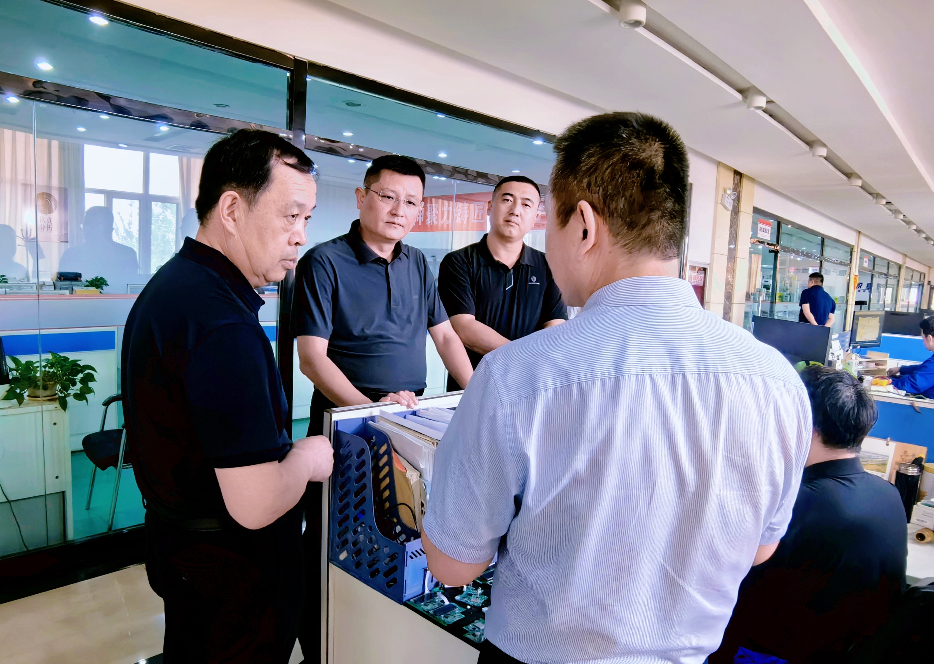 1717378231932352.jpg 1717378231932352.jpg